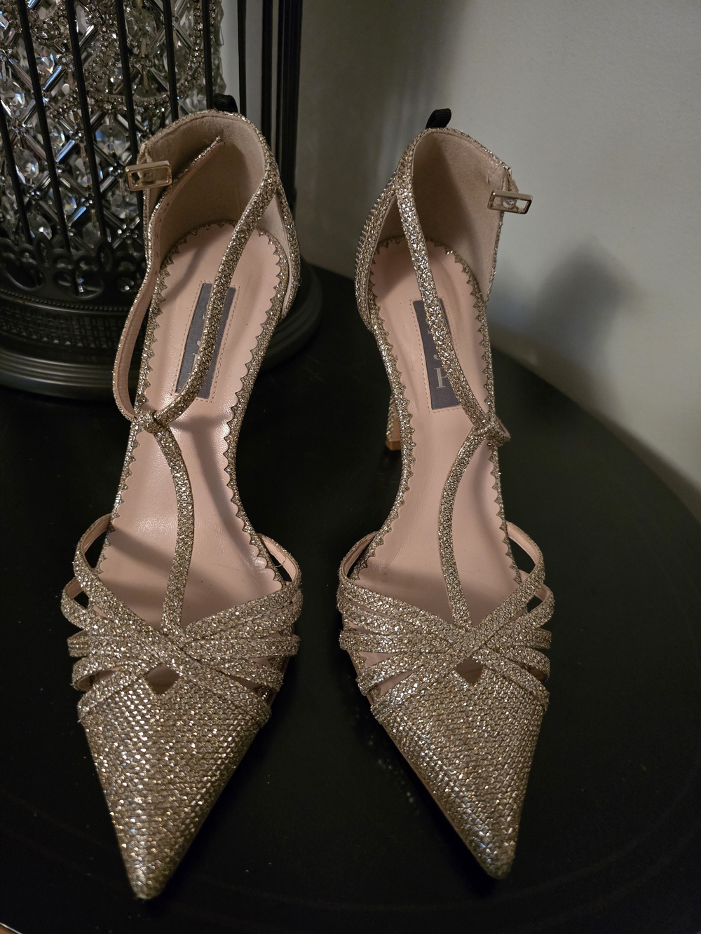 "Signed" by Sarah Jessica Parker. Last image shows meet & greet during purchase.